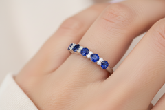 Sapphire With Dimaond Nineteen Stone