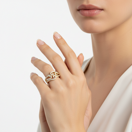 Intricate Scroll-Detail Fashion Diamond