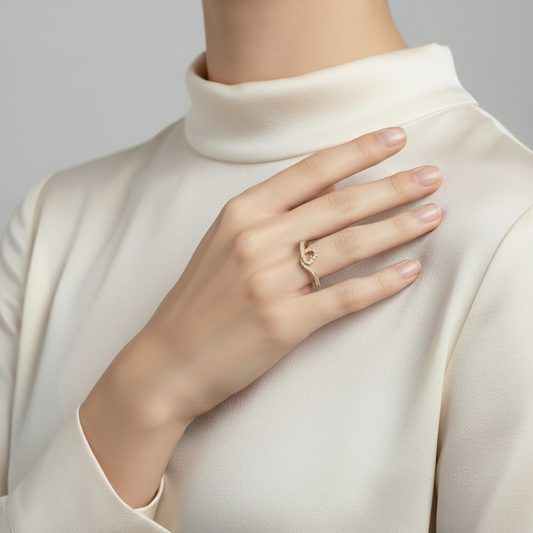 Fluid Curvature Openwork Heart Diamond