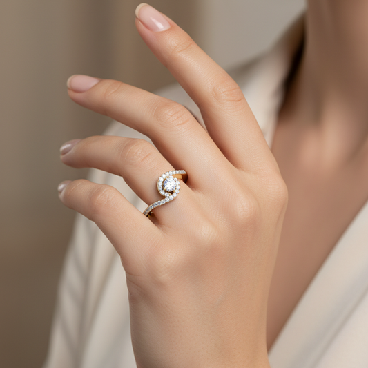 Fluid Curvature Openwork Design Diamond