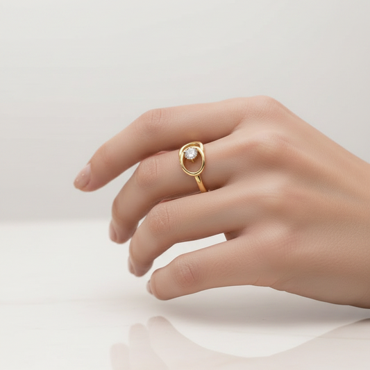 The Interlocking Orbital Single Stone Diamond
