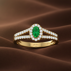 Oval Emerald Diamond Pavé Lush Encrusted Verdant Garland