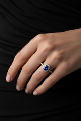 Round Diamond & Oval Sapphire