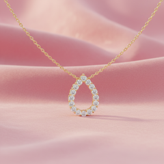 Elegant Pear Shape Liner Diamond