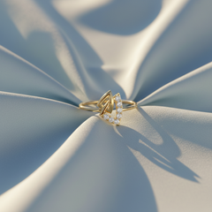 Modernist Linked Triangle Fashion Diamond