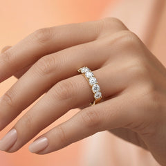 Round Moissanite