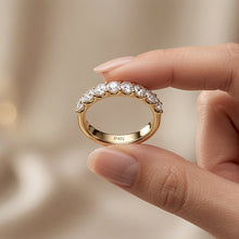 Load image into Gallery viewer, Round Moissanite