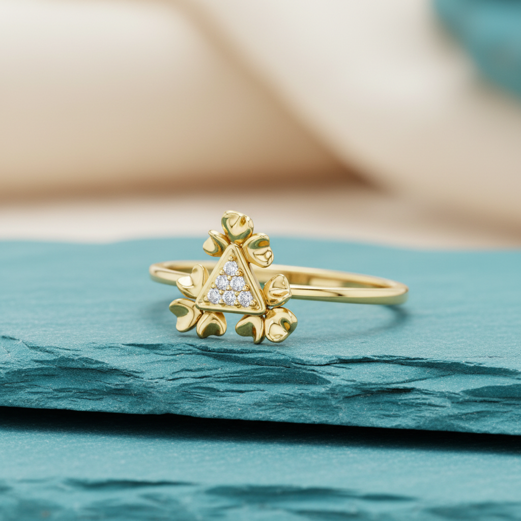 Triangle Cluster Flower Diamond