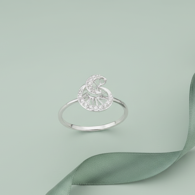 Curved Architectural Loop Diamond Glow