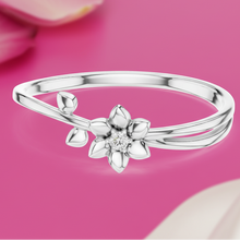 Load image into Gallery viewer, Organic Duo Leaf &amp; Bloom Solitaire Diamond
