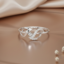 Load image into Gallery viewer, Spiral Twisting Infinity Flowing Swirl Diamond