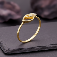 Nature Inspired Diamond Crossover Interlaced Leaf