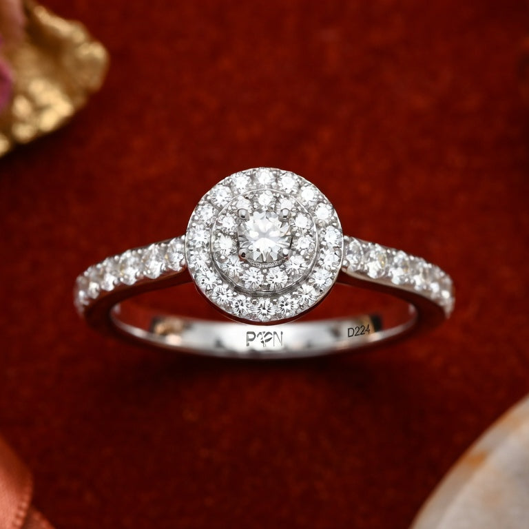 Double-Halo With Central Diamond
