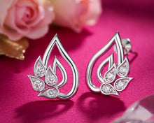Load image into Gallery viewer, Tiny Teardrop Certified Diamond