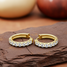 Load image into Gallery viewer, Shared Prong Setting Diamond Constellation