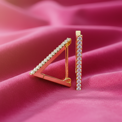 Triangle Three-Point Diamond Prestige