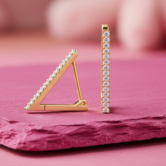 Triangle Three-Point Diamond Prestige
