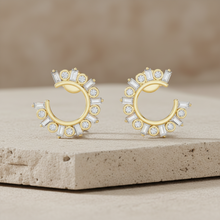 Load image into Gallery viewer, Mixed-Cut Bagutte And Round Diamond