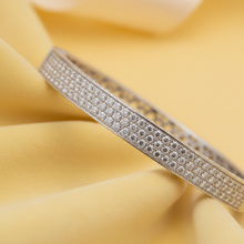 Load image into Gallery viewer, Geometric Lattice Interior Diamond Bangle
