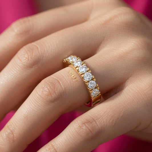 Modern Bar-Set Linear Diamond