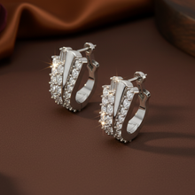 Load image into Gallery viewer, Tiered Diamond
