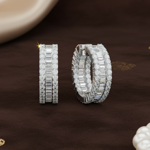 Load image into Gallery viewer, Baguette Reverse Diamond Opulence