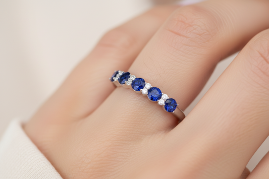 Sapphire With Dimaond Nineteen Stone