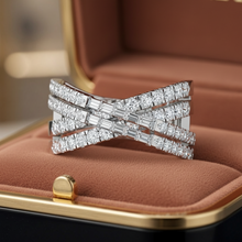 Load image into Gallery viewer, Interlocking X-Pattern Diamond Scatter