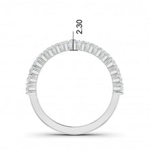 Load image into Gallery viewer, Open Crisscross Lattice &amp; Brilliant-Cut Diamond Runway