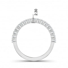 Open Crisscross Lattice & Brilliant-Cut Diamond Runway