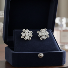 Load image into Gallery viewer, Ornate Arabesque Diamond