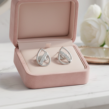 Load image into Gallery viewer, Open Teardrop with Four-Diamond Linear