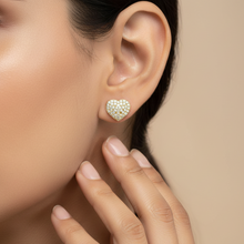 Load image into Gallery viewer, Heart-Shaped Cluster Diamond