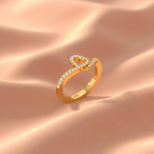 Load image into Gallery viewer, Fluid Curvature Openwork Heart Diamond