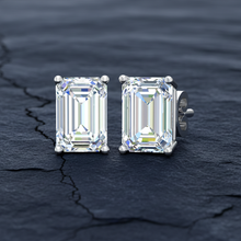 Load image into Gallery viewer, 1.00 ctw Emerald Lab Grown Studs