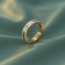Load image into Gallery viewer, Dual-Row Baguette Alignment Diamond