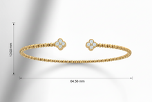 Load image into Gallery viewer, Two Flower Shape Pansak Clover Natural Diamond Glow