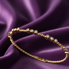 Load image into Gallery viewer, Diamond Station with Beads