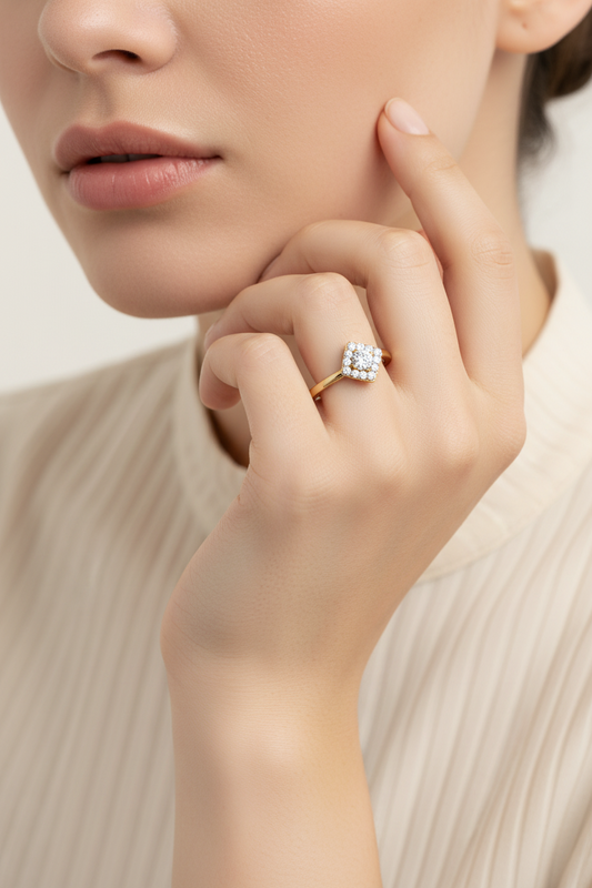 Four Square-Cluster Halo Diamond