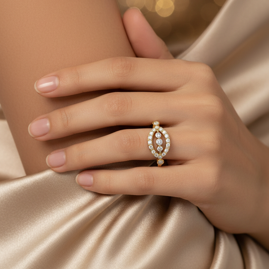 Artisan Trio-Stone Halo Side Two Linked Diamond