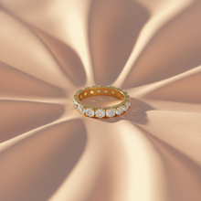 Load image into Gallery viewer, Modern High-Profile Eternity