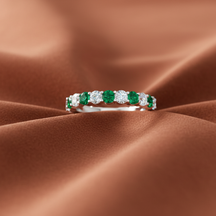 Emerald With Diamond Ten Stone Diamond