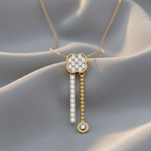 Load image into Gallery viewer, Four-Leaf Drop With Chain