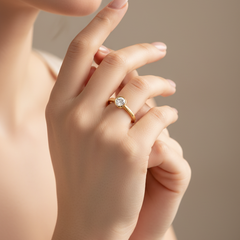 Round Center With Round Diamond