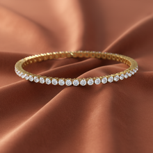Load image into Gallery viewer, Classic Round Cut Diamond Tennis Bracelet