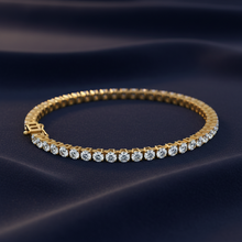 Load image into Gallery viewer, Graduating Diamond Tennis Bracelet