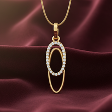 Load image into Gallery viewer, Interlocking Oval Diamond Accent