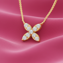 Load image into Gallery viewer, Classic Diamond Flower Cluster Necklace With Chain
