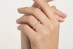 Floating Diamond Bezel Band
