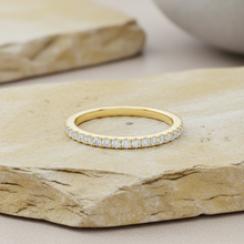 Load image into Gallery viewer, Continuous Eternal Circle Diamond Luminary